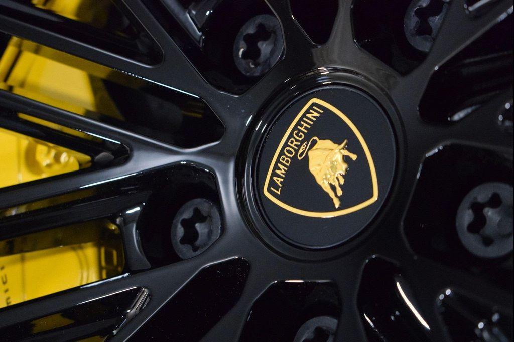 used 2025 Lamborghini Urus car, priced at $314,999