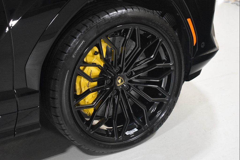 used 2025 Lamborghini Urus car, priced at $314,999