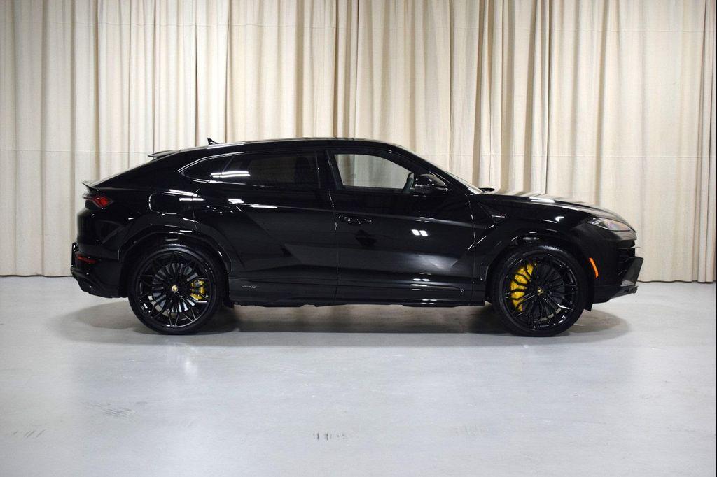 used 2025 Lamborghini Urus car, priced at $314,999