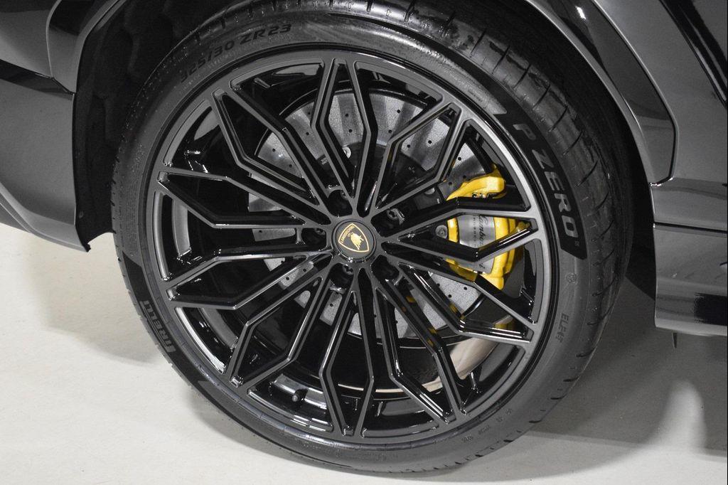 used 2025 Lamborghini Urus car, priced at $314,999
