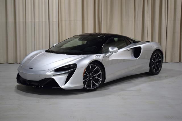 new 2025 McLaren Artura car, priced at $307,900