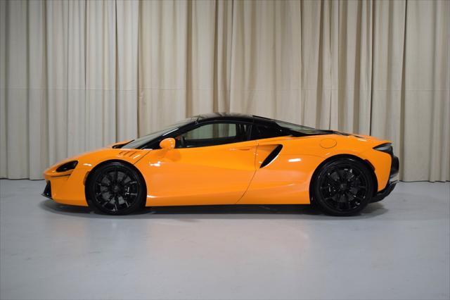 new 2025 McLaren Artura car, priced at $312,958