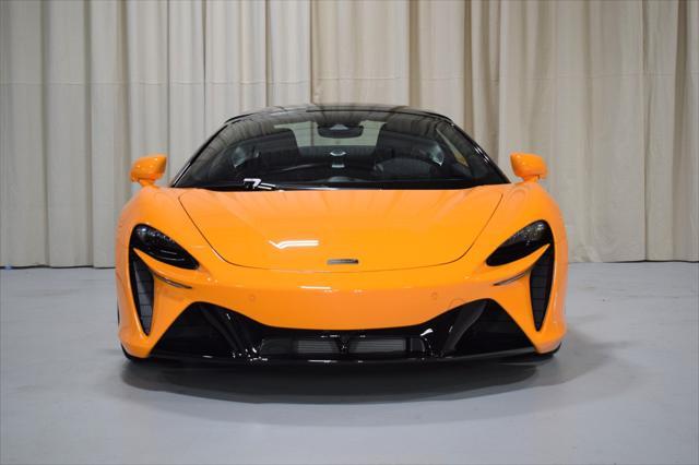 new 2025 McLaren Artura car, priced at $312,958