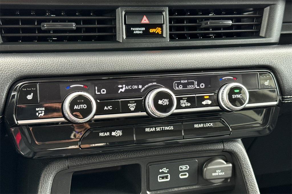 used 2023 Honda Pilot car, priced at $36,981