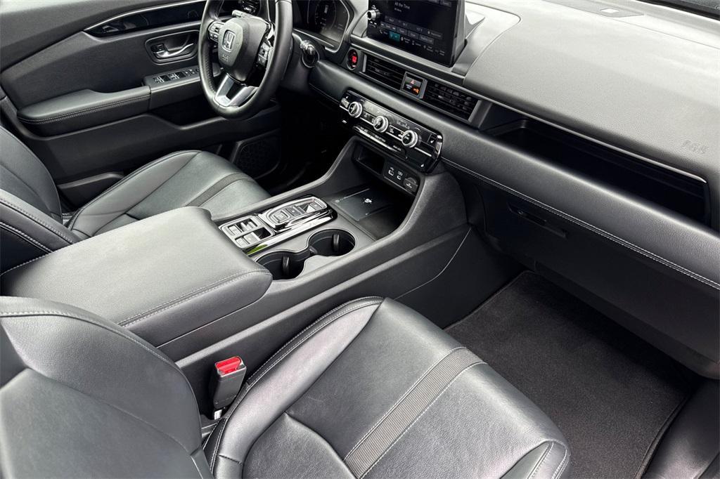 used 2023 Honda Pilot car, priced at $36,981