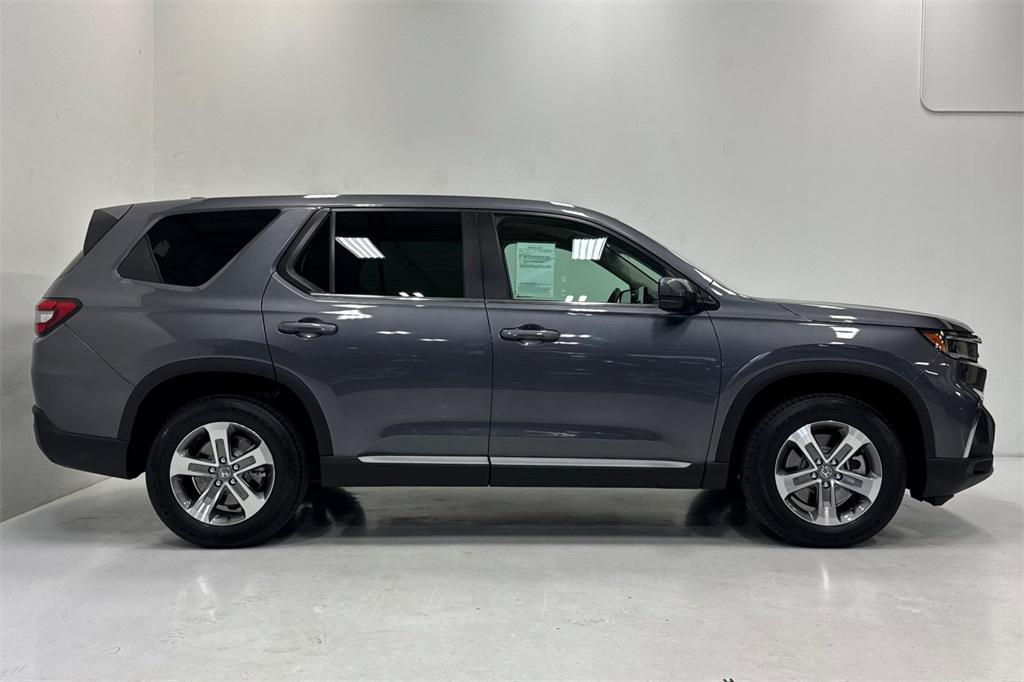used 2023 Honda Pilot car, priced at $36,981