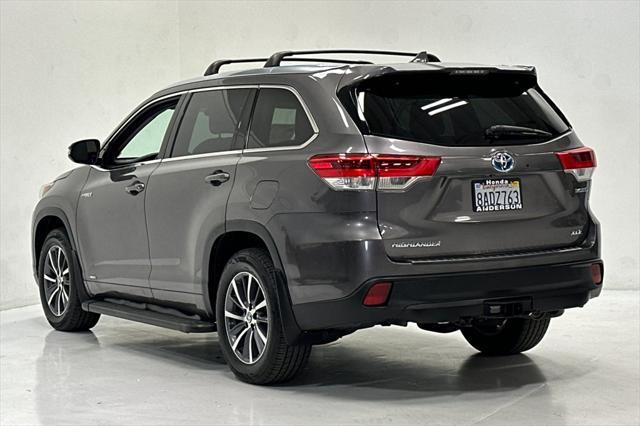 used 2017 Toyota Highlander Hybrid car, priced at $27,981