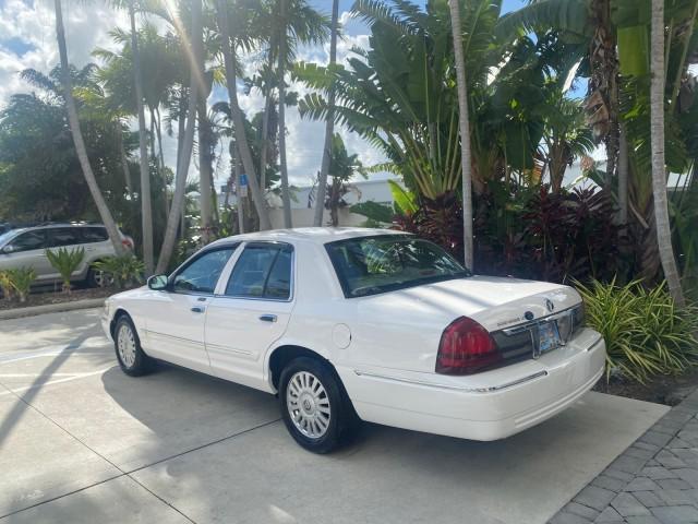used 2007 Mercury Grand Marquis car, priced at $10,900