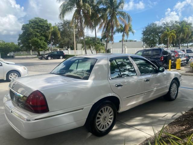 used 2007 Mercury Grand Marquis car, priced at $10,900