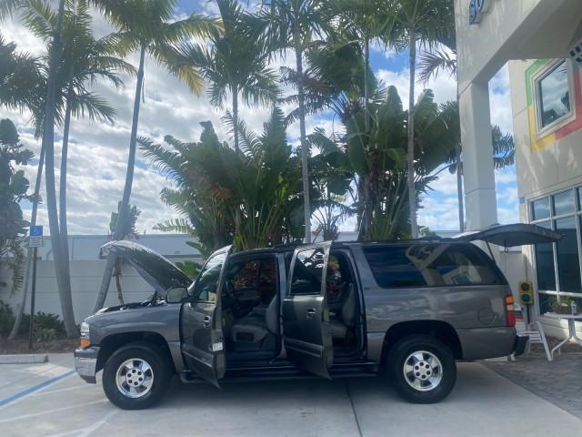 used 2002 Chevrolet Suburban car, priced at $15,900