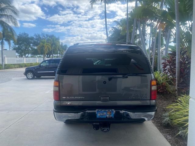 used 2002 Chevrolet Suburban car, priced at $15,900