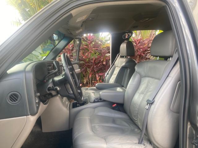 used 2002 Chevrolet Suburban car, priced at $15,900