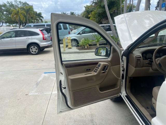 used 2004 Jeep Grand Cherokee car, priced at $9,900