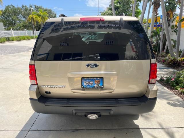 used 2005 Ford Expedition car, priced at $10,900