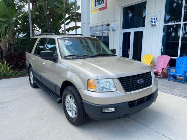 used 2005 Ford Expedition car, priced at $10,900