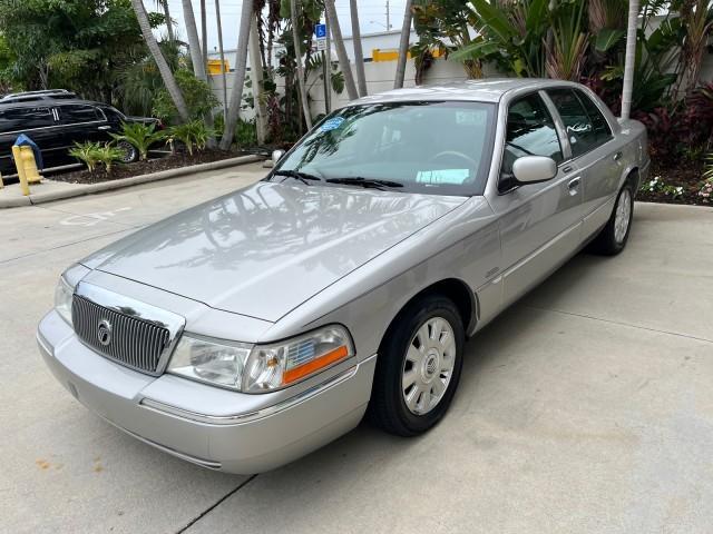 used 2004 Mercury Grand Marquis car, priced at $9,900