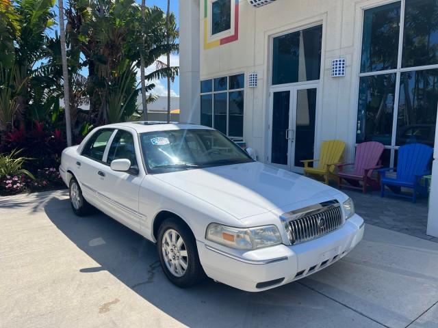used 2006 Mercury Grand Marquis car, priced at $9,900