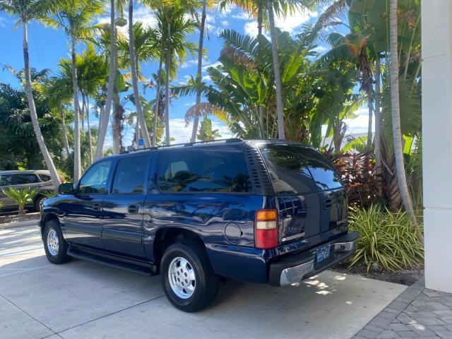 used 2003 Chevrolet Suburban car, priced at $13,900