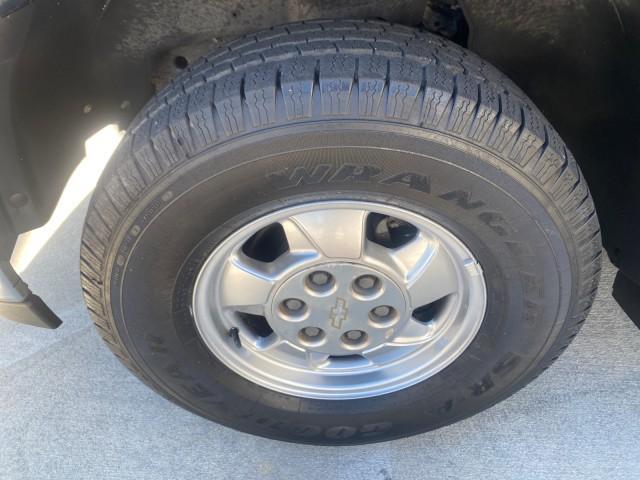 used 2003 Chevrolet Suburban car, priced at $13,900