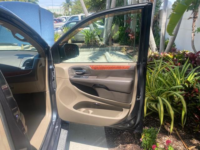 used 2014 Chrysler Town & Country car, priced at $14,900
