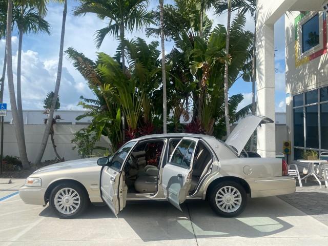 used 2009 Mercury Grand Marquis car, priced at $12,500