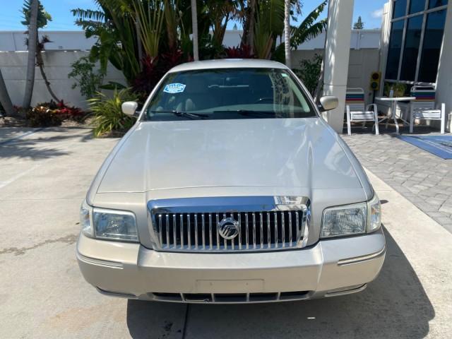 used 2009 Mercury Grand Marquis car, priced at $13,900