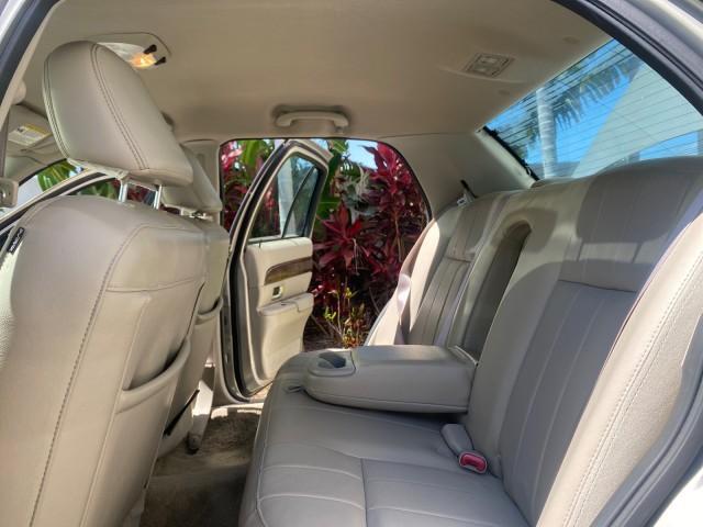 used 2009 Mercury Grand Marquis car, priced at $13,900
