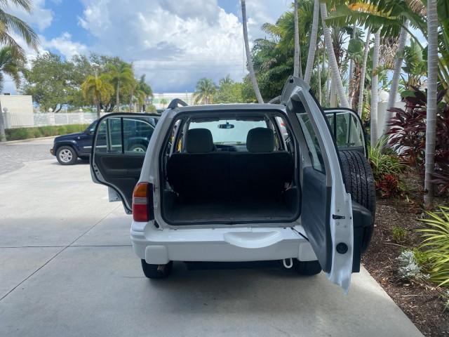 used 2001 Suzuki Vitara car, priced at $7,900