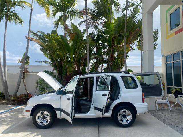 used 2001 Suzuki Vitara car, priced at $7,900