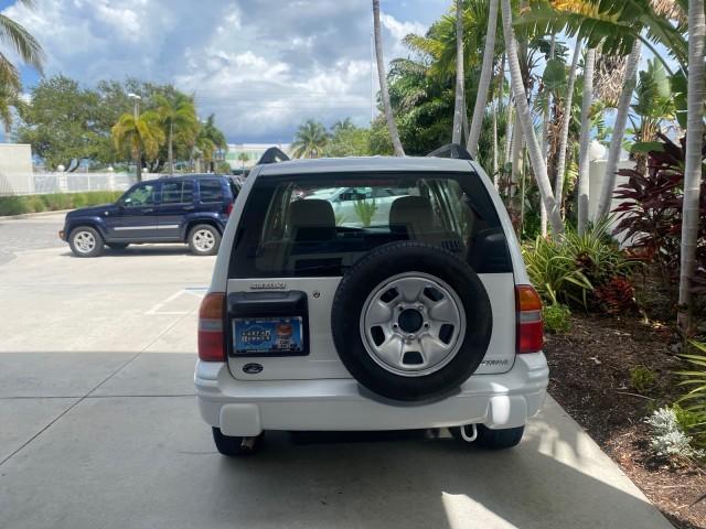 used 2001 Suzuki Vitara car, priced at $7,900