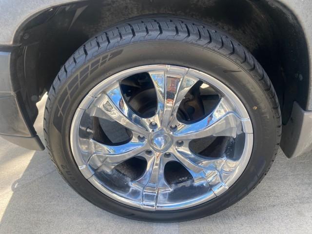 used 2001 Chevrolet Suburban car, priced at $15,900