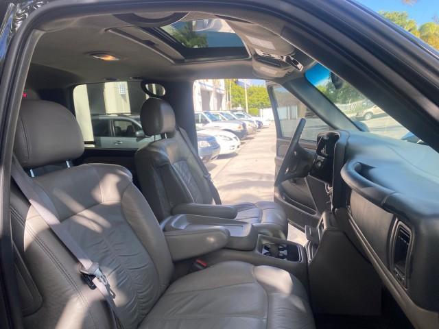 used 2001 Chevrolet Suburban car, priced at $15,900
