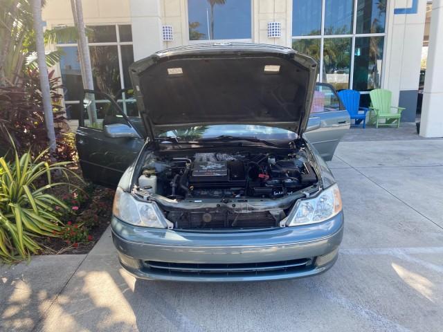 used 2004 Toyota Avalon car, priced at $9,900