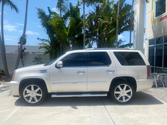 used 2013 Cadillac Escalade car, priced at $23,900