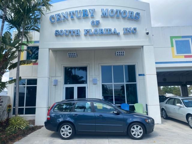 used 2007 Volvo V50 car, priced at $13,900