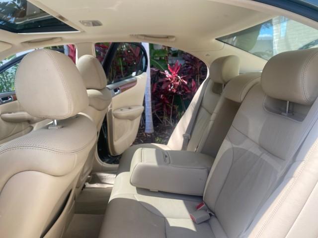 used 2005 Lexus ES 330 car, priced at $13,900