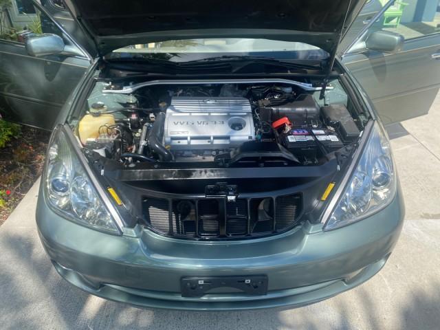 used 2005 Lexus ES 330 car, priced at $13,900