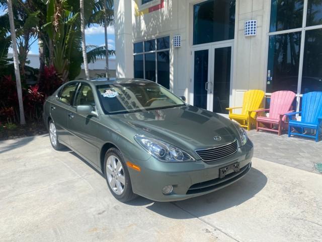 used 2005 Lexus ES 330 car, priced at $13,900