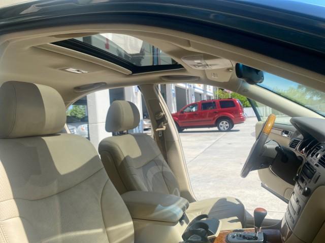 used 2005 Lexus ES 330 car, priced at $13,900