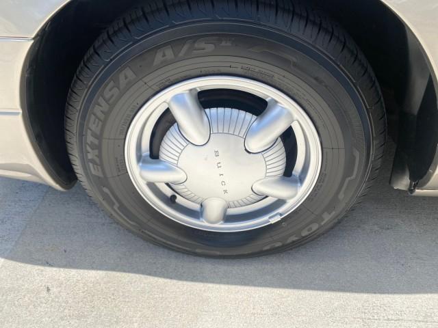 used 2000 Buick LeSabre car, priced at $8,900