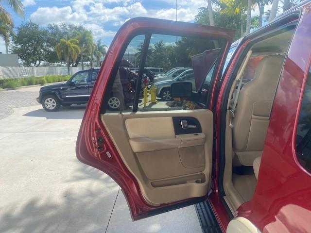 used 2006 Ford Expedition car, priced at $8,900