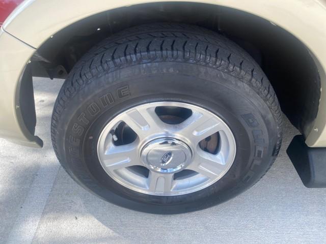 used 2006 Ford Expedition car, priced at $8,900