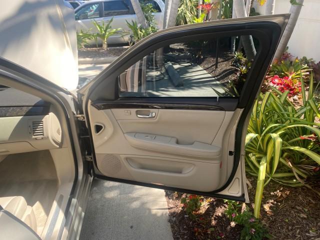 used 2008 Cadillac DTS car, priced at $10,900