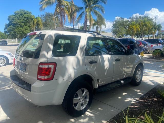 used 2011 Ford Escape car, priced at $11,500