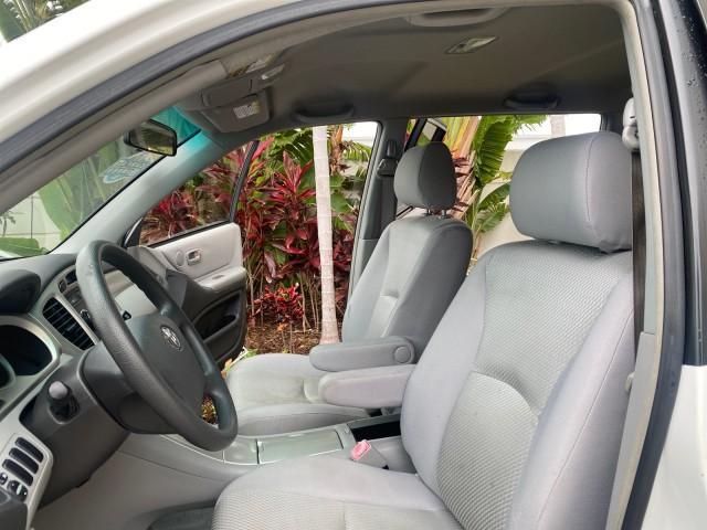 used 2006 Toyota Highlander car, priced at $14,900