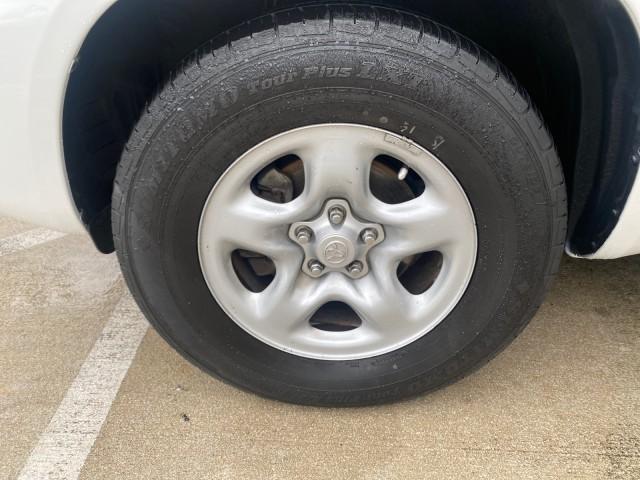 used 2006 Toyota Highlander car, priced at $14,900