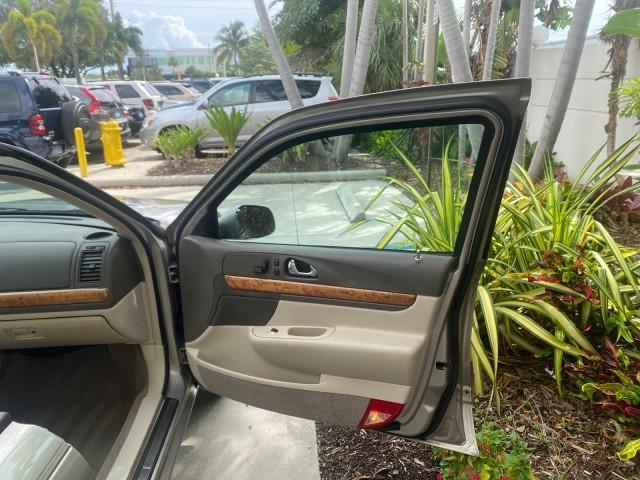used 2002 Lincoln Continental car, priced at $9,500