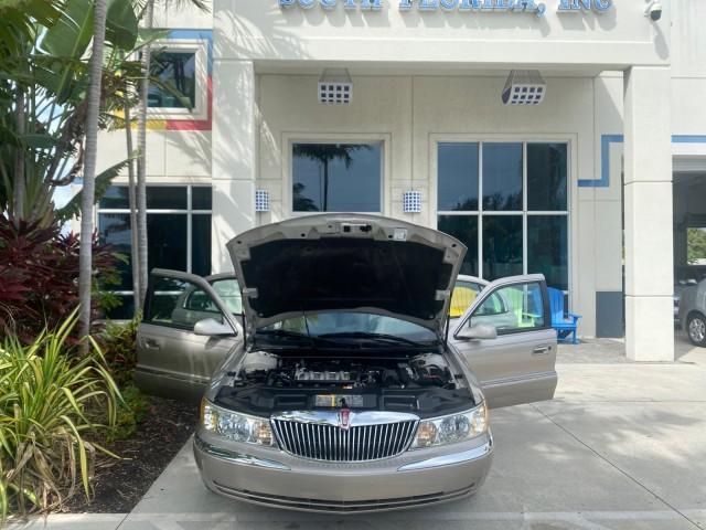 used 2002 Lincoln Continental car, priced at $9,500