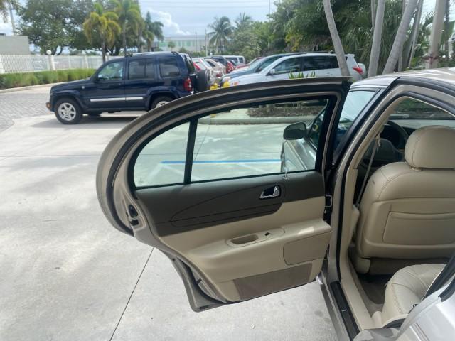used 2002 Lincoln Continental car, priced at $9,500