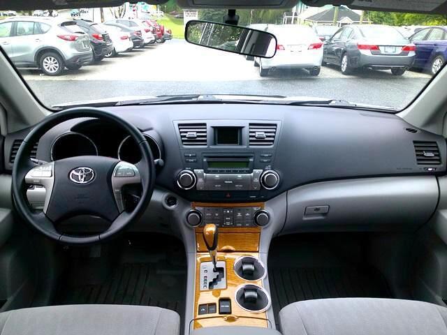 used 2010 Toyota Highlander Hybrid car, priced at $10,495